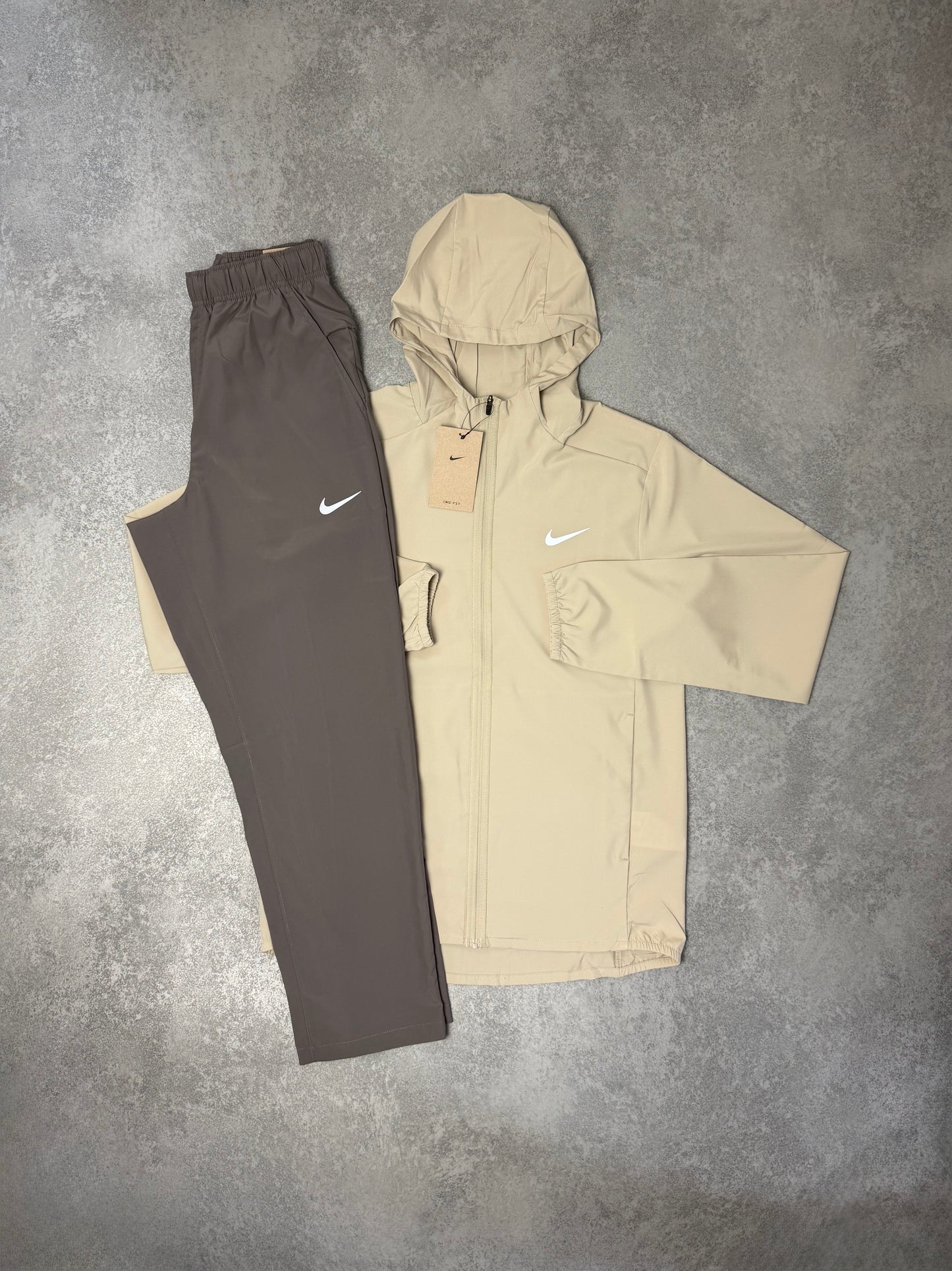 NIKE Sand Dri-Fit Repel SET