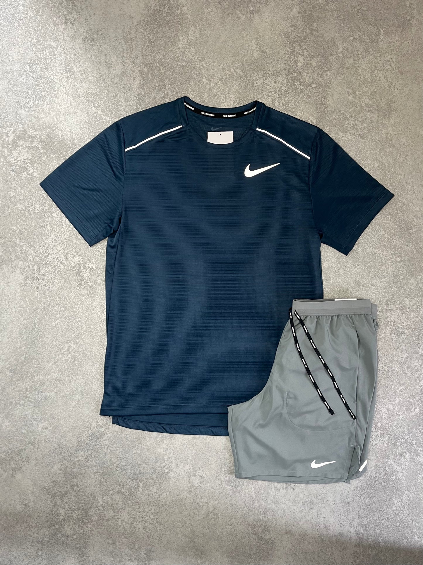 NIKE Navy Miler Short Set
