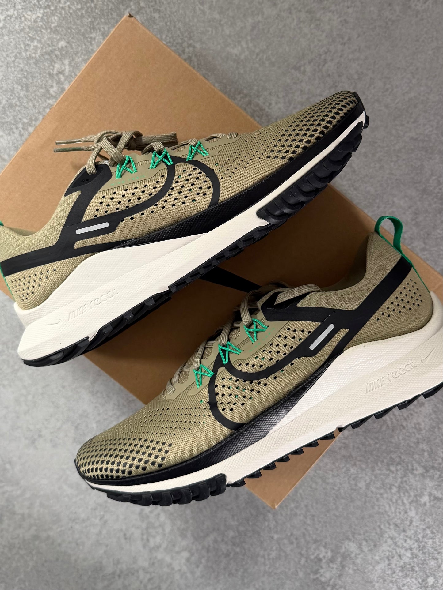 NIKE Khaki Pegasus Trail 4s