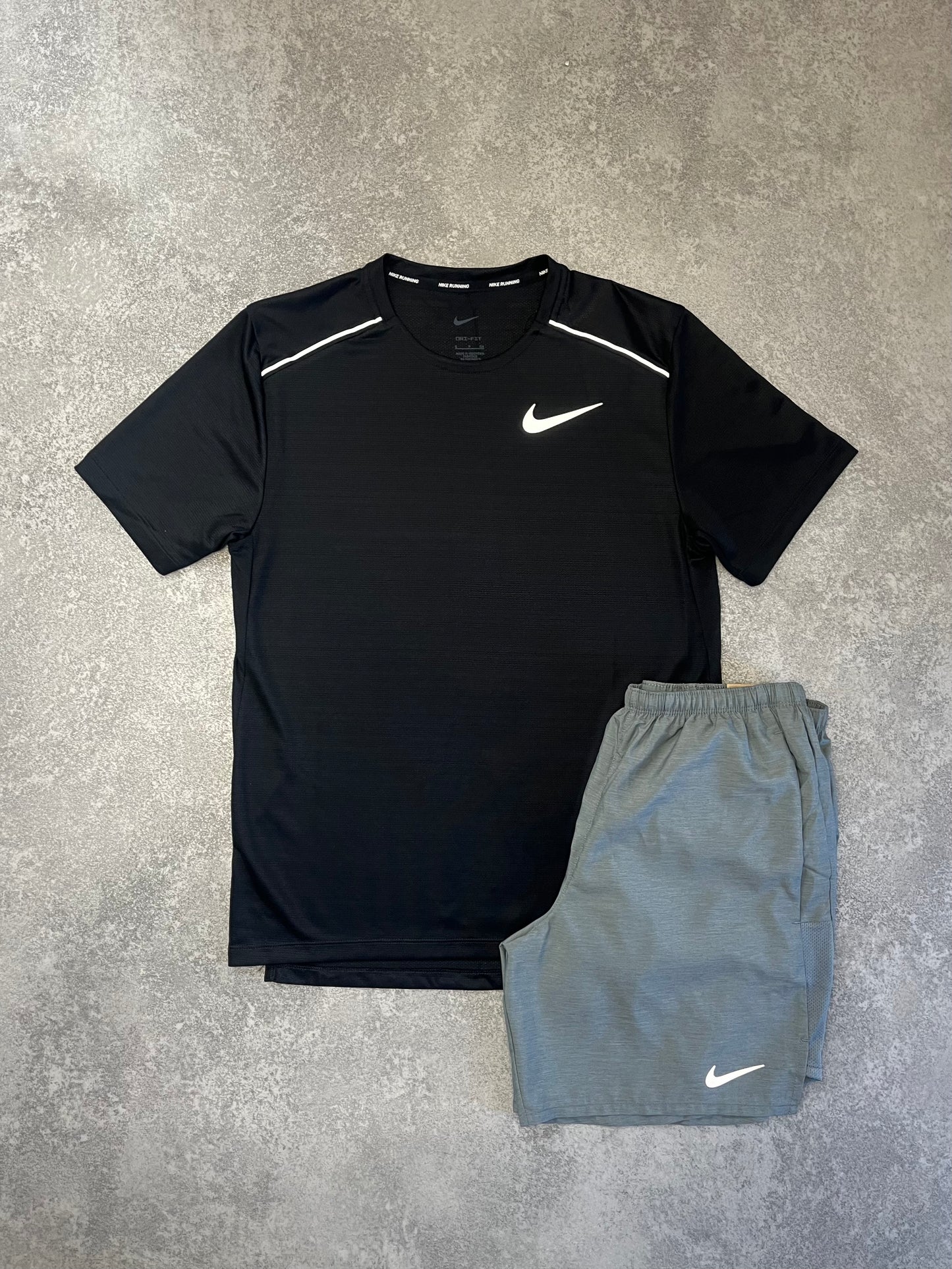 NIKE Black Miler Set