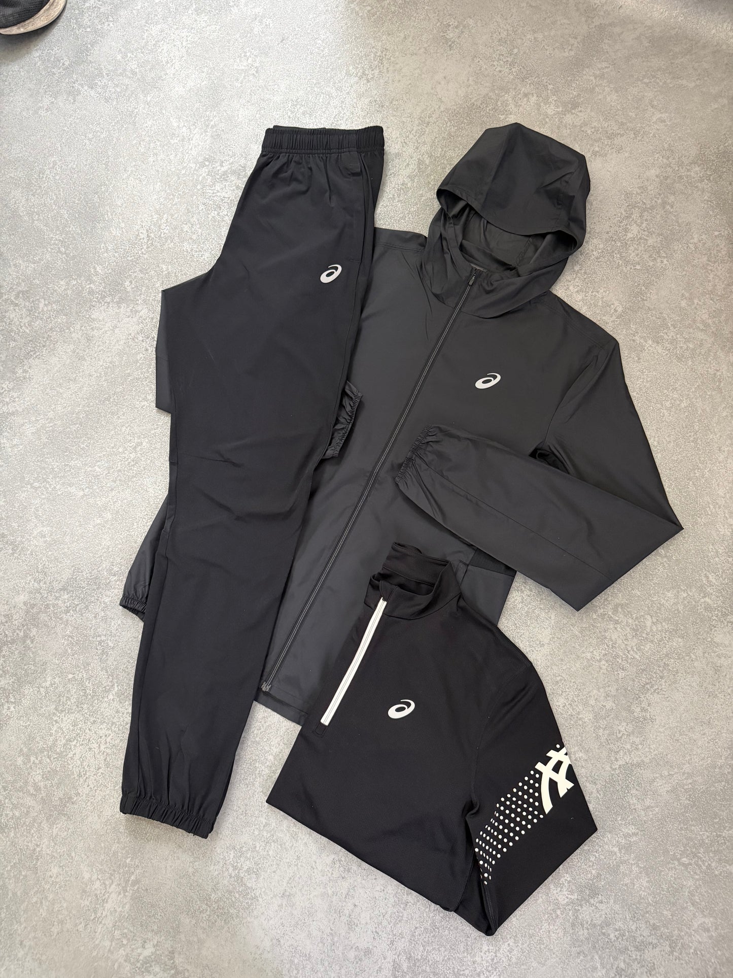 ASICS BLACK JACKET TRIPLE SET