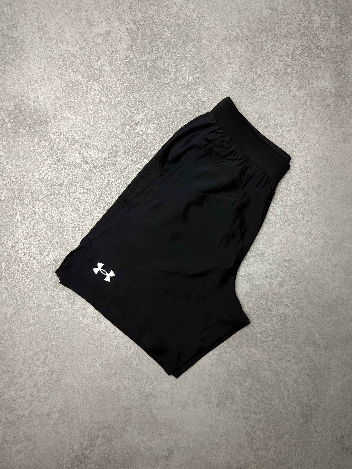 UA BLACK SHORTS